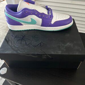 Jordan 1 Low SE Psychic Purple Hyper Jade